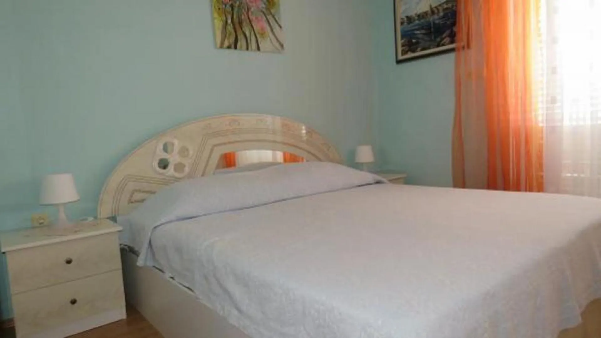 Serene Barbat Escape With Just Minutes From The Beach Rab Town