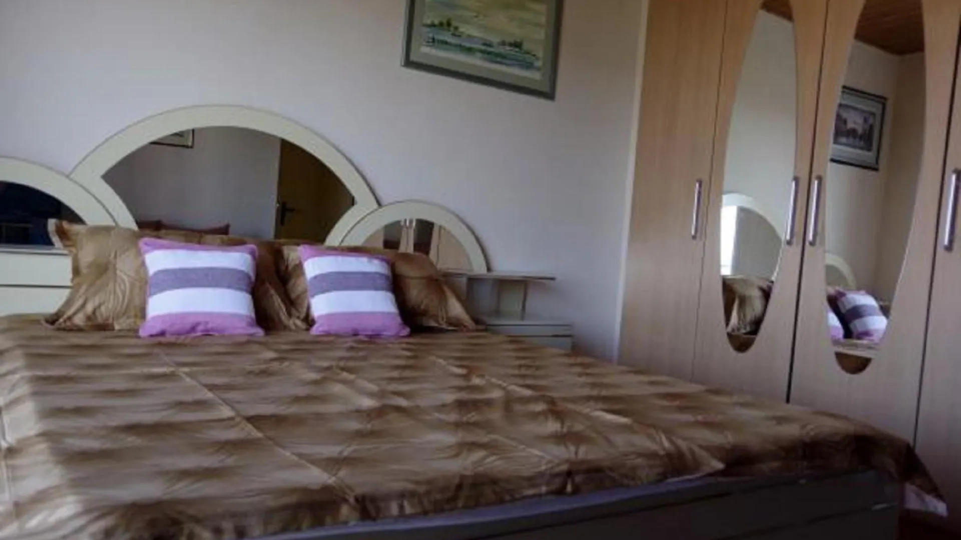 Serene Barbat Escape With Just Minutes From The Beach Rab Town 0*,